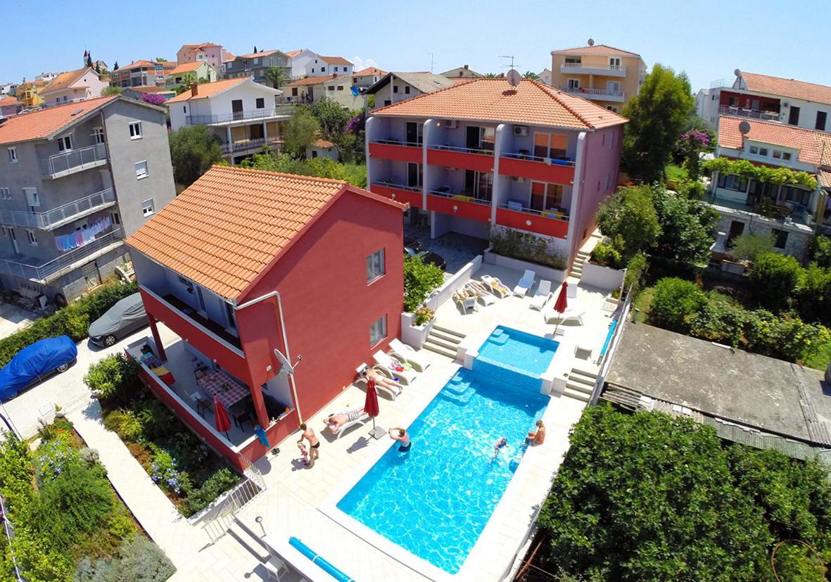 Apartments Stina Seget Vranjica Exterior foto